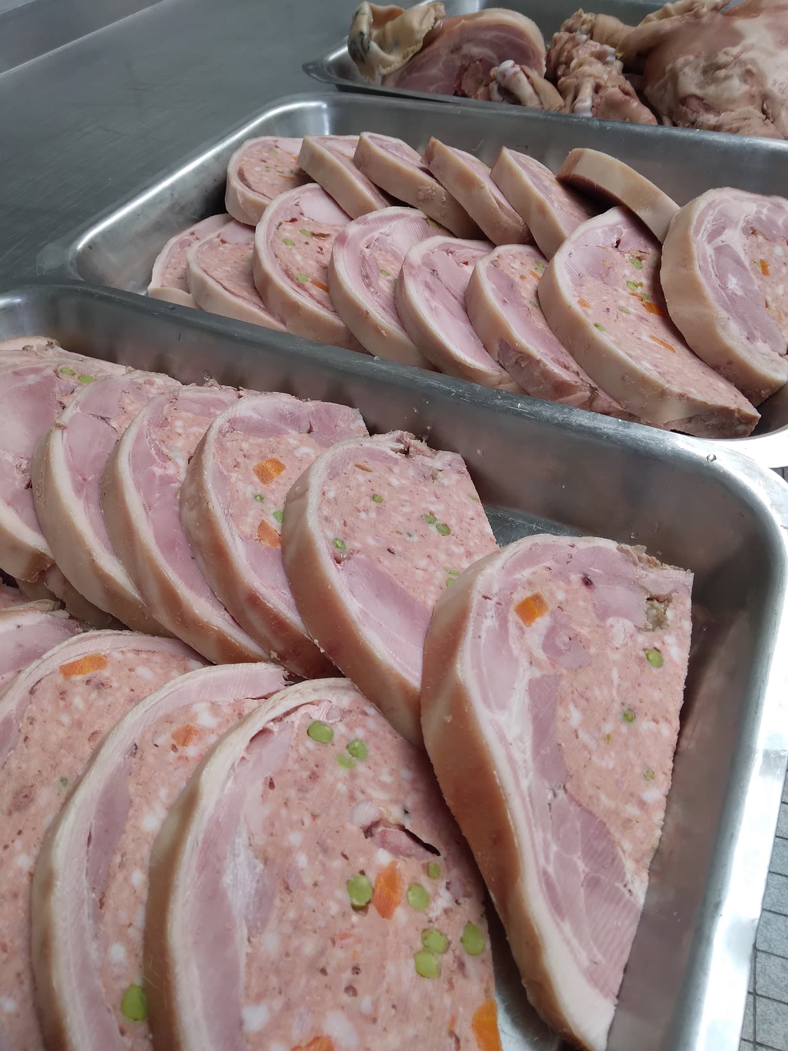 Cochon De Lait Farci Pommes De Terre Grenailles Ou Jardinière De Légumes